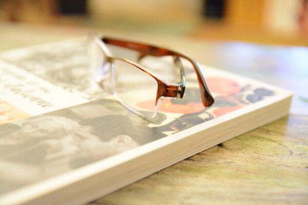 Photo "how to choose mens eyeglass frames"